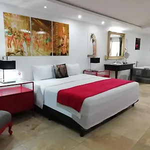 Hotel Essenzia De Cancún